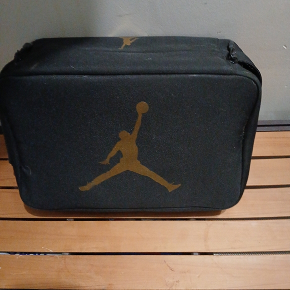 Jordan Shoe Cases - Picture 2 of 5